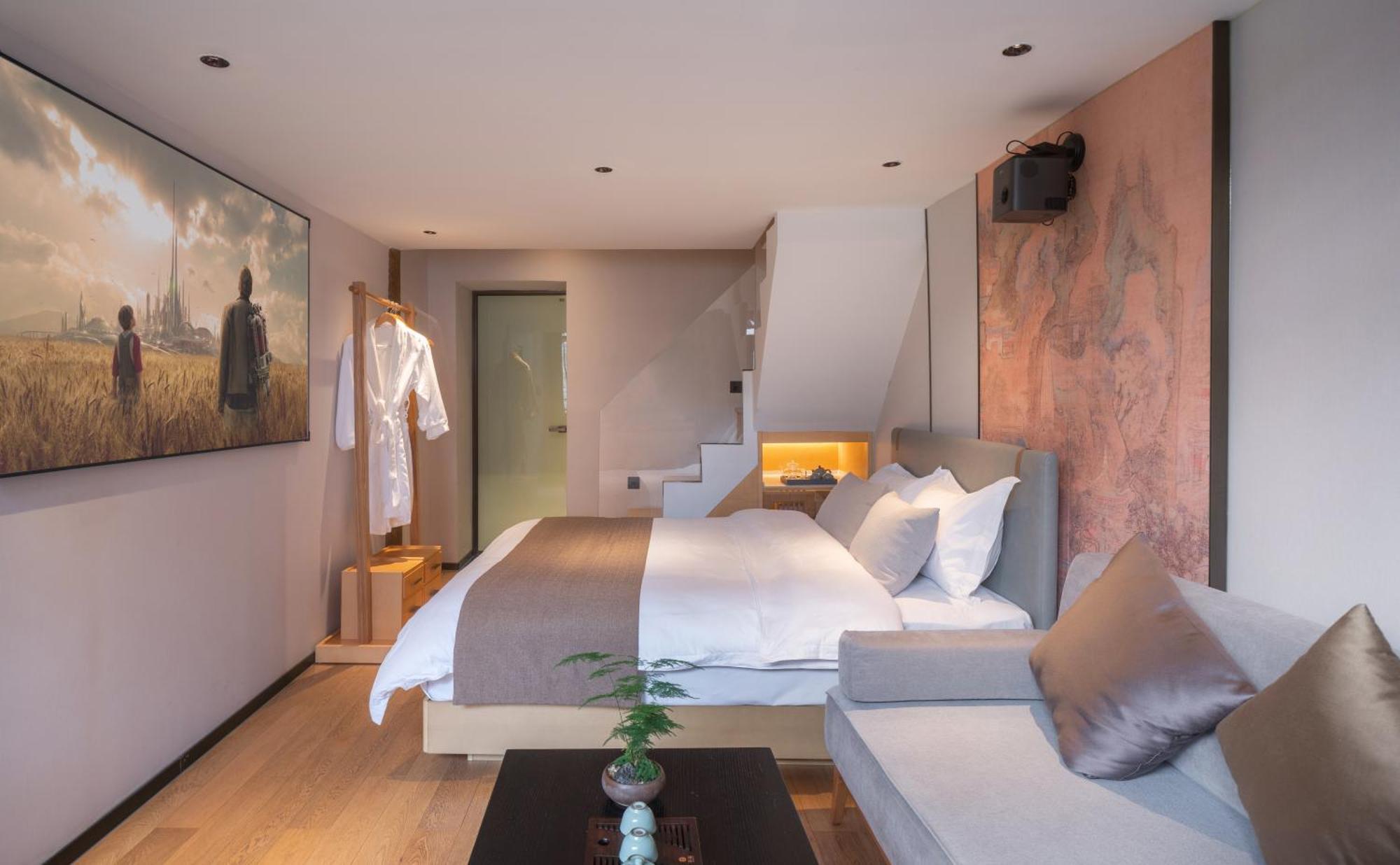 Family Loft Suite Two King Beds Room