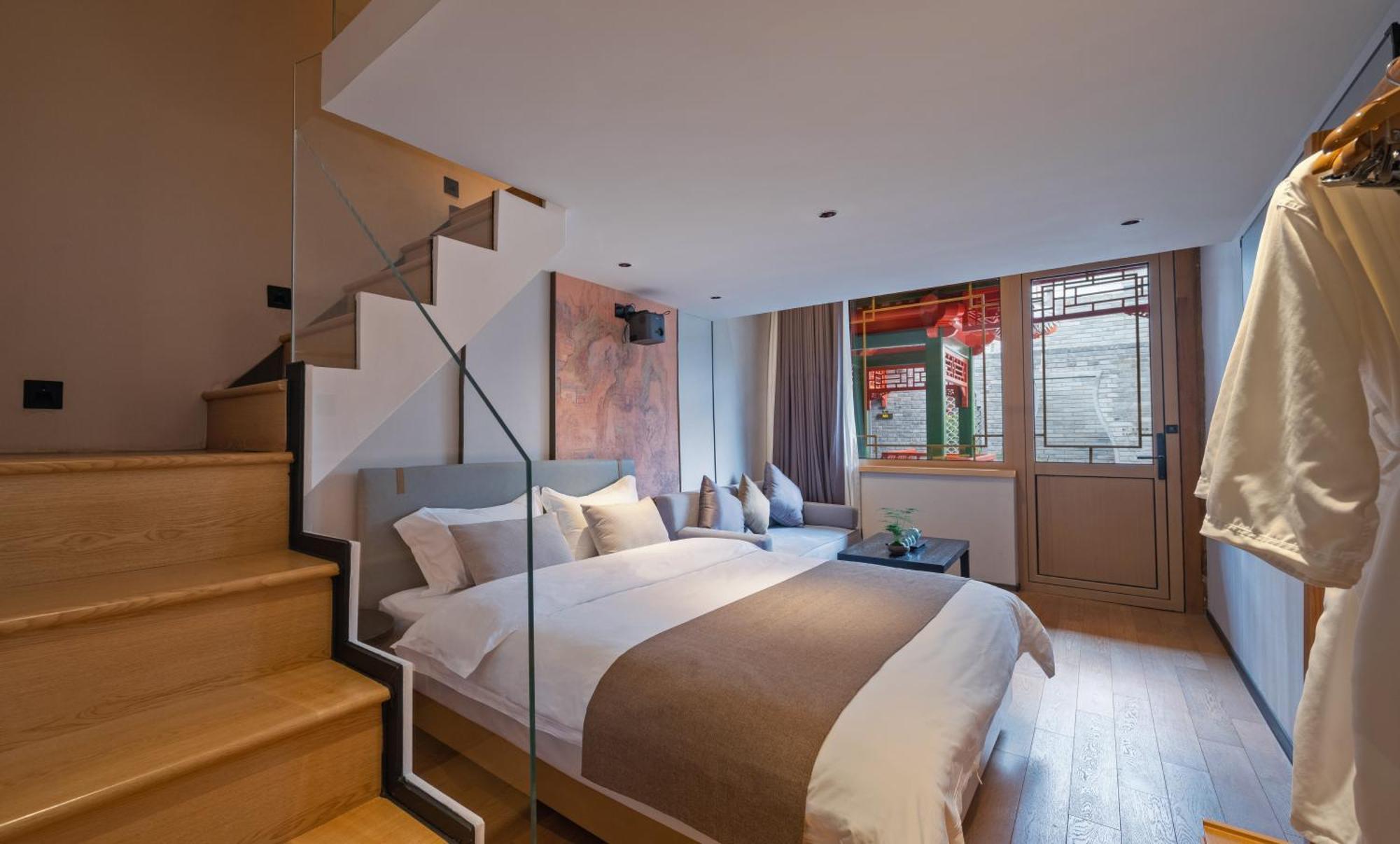 Family Loft Suite Two King Beds Room