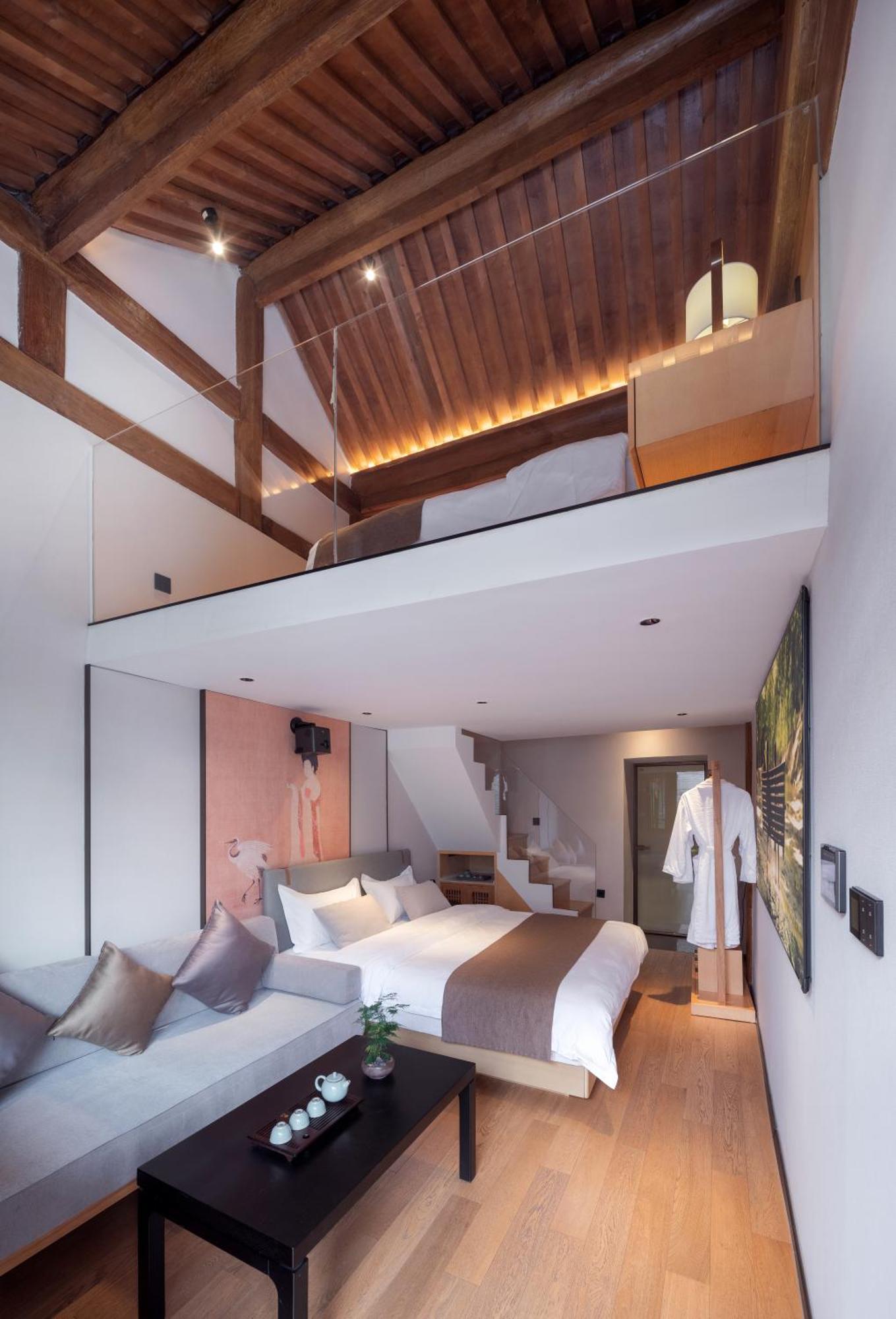 Family Loft Suite Two King Beds Room