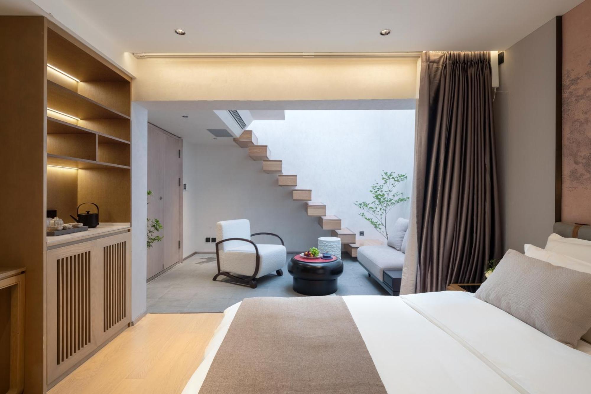 Loft Family Room Private Terrace