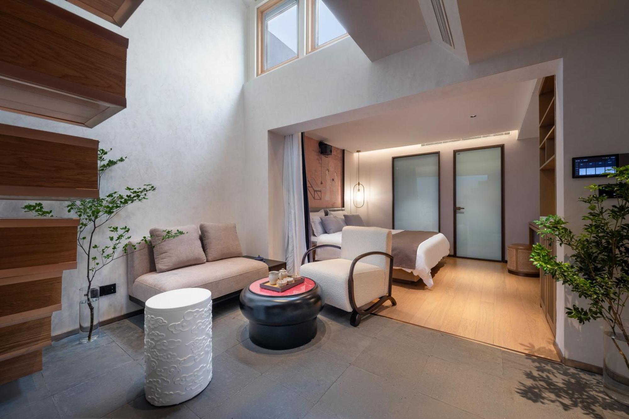 Loft Family Room Private Terrace